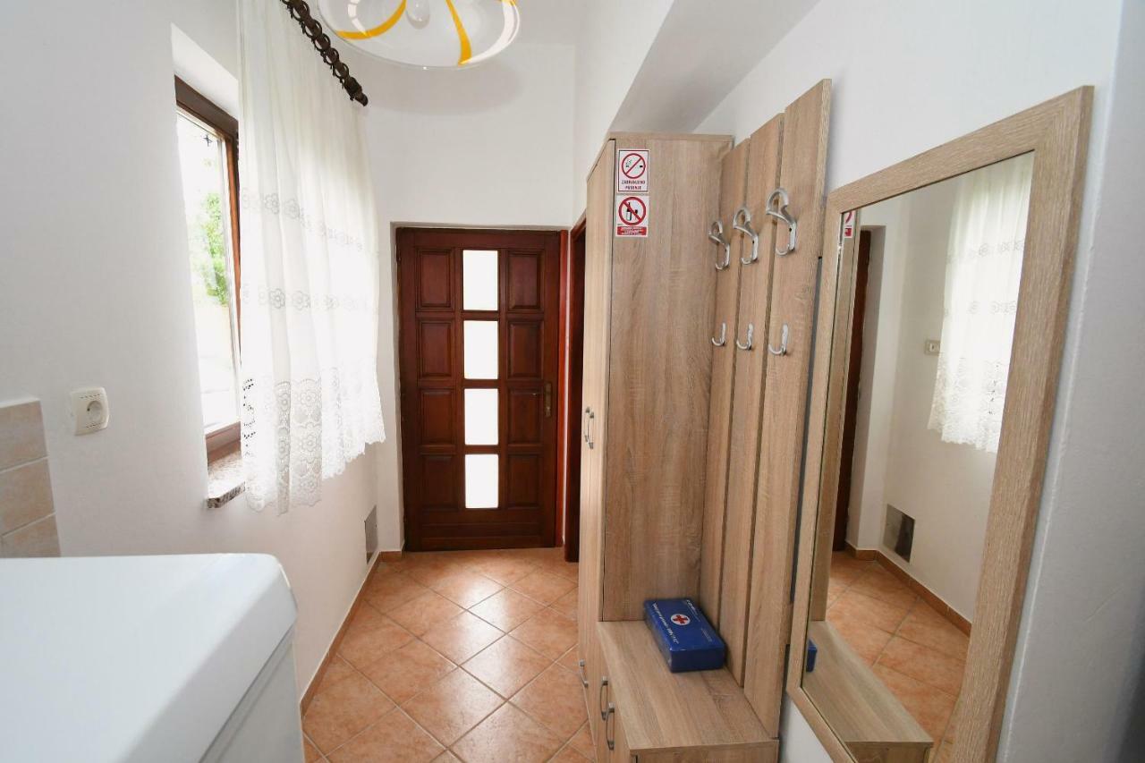 Studio Apartman Kris Marinici  Εξωτερικό φωτογραφία